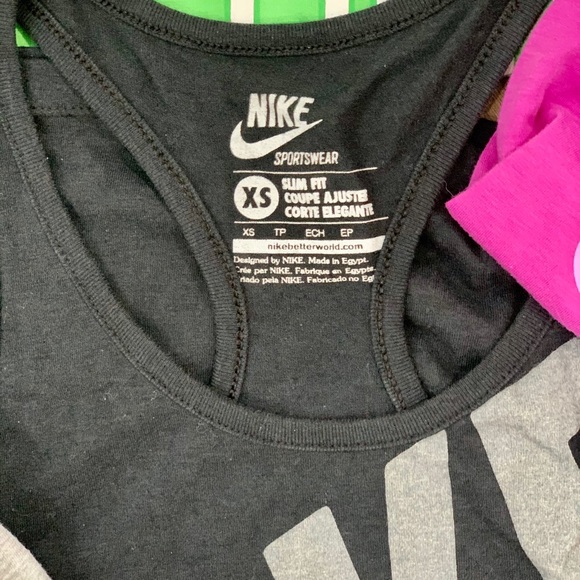 Lot/bundle of 4 workout tanks. Adidas, Nike, UA - Picture 6 of 9